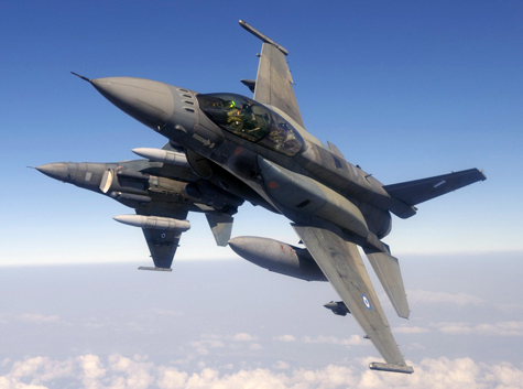 F16
